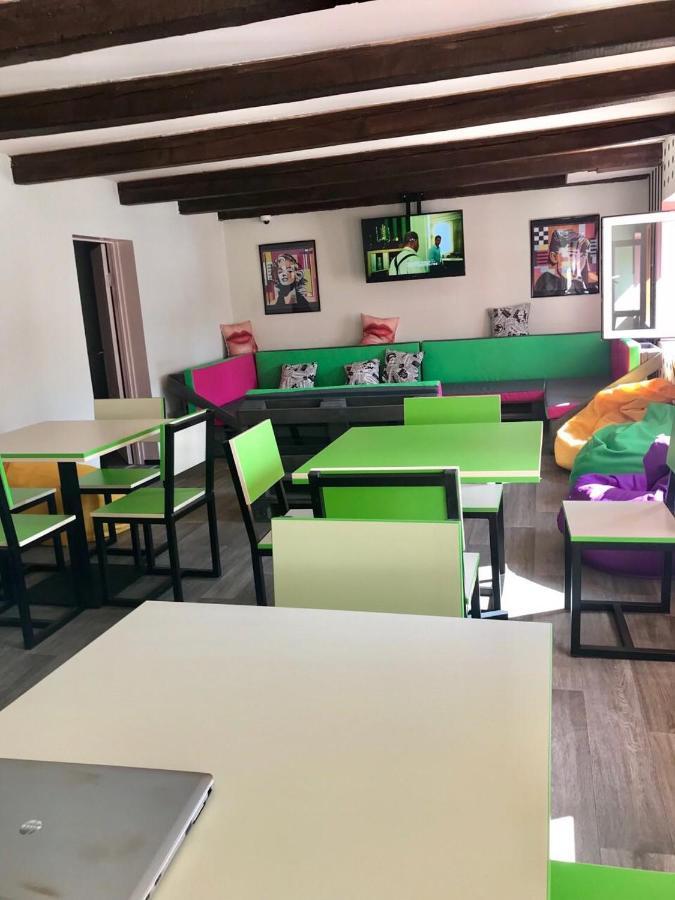 Lucky Hostel На Крещатике Kiev Eksteriør bilde